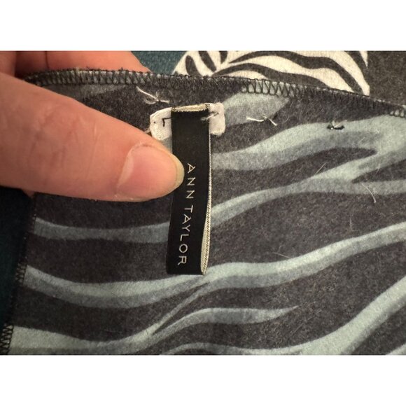Large Ann Taylor Blanket Scarf Shawl Reversible Zebra Stars - Picture 4 of 6